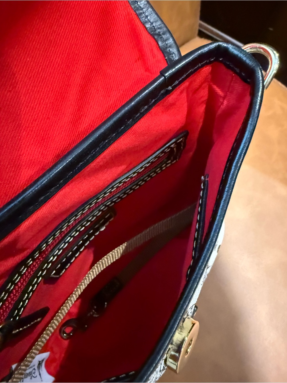 2017 Dooney & Bourke Disney Pirates of the Caribbean Tassel Crossbody - NWOT - Picture 9 of 10